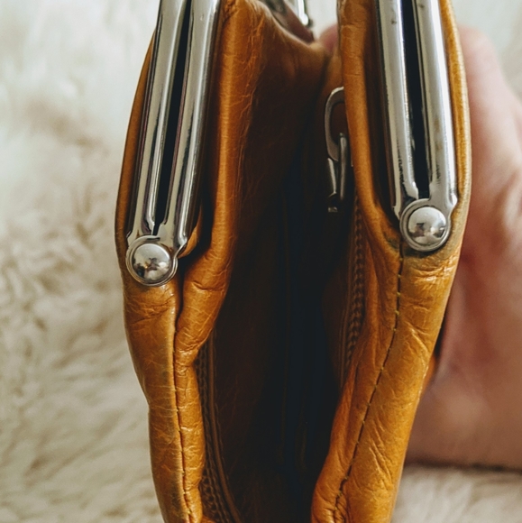 Hobo Wallet - Picture 5 of 8